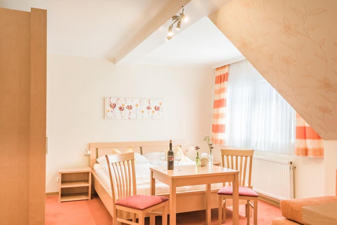 Haus Kranixfeld-Fischl Hotel Mörbisch am See Eksteriør billede